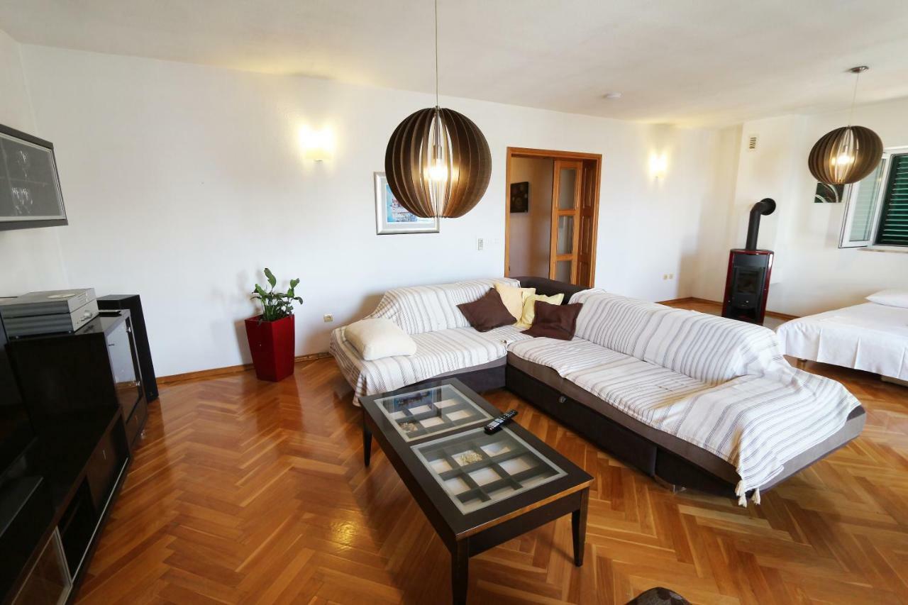 House Lipo Hotel Makarska Exterior photo