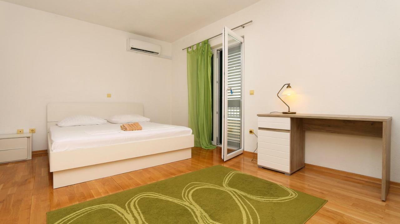 House Lipo Hotel Makarska Exterior photo